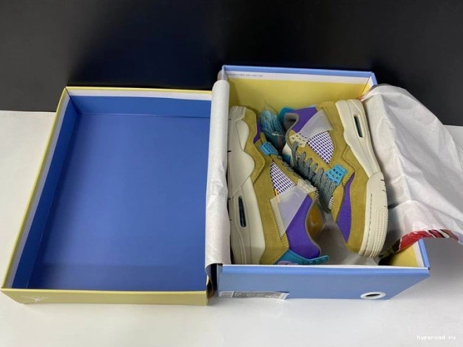 4 Air Moss Desert DJ5718-300 x SP Jordan Union 1101